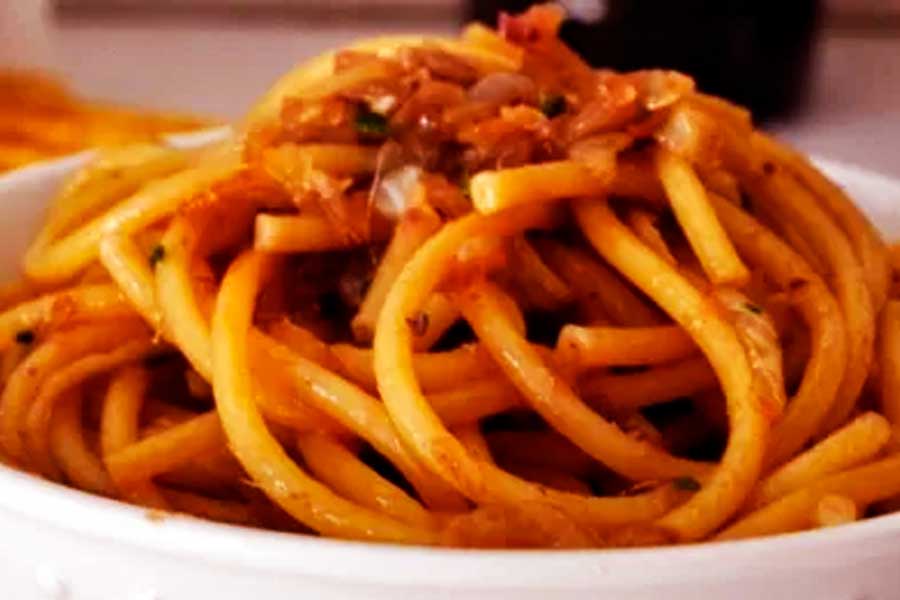 Sicilia: La Pasta con le Sarde al mare